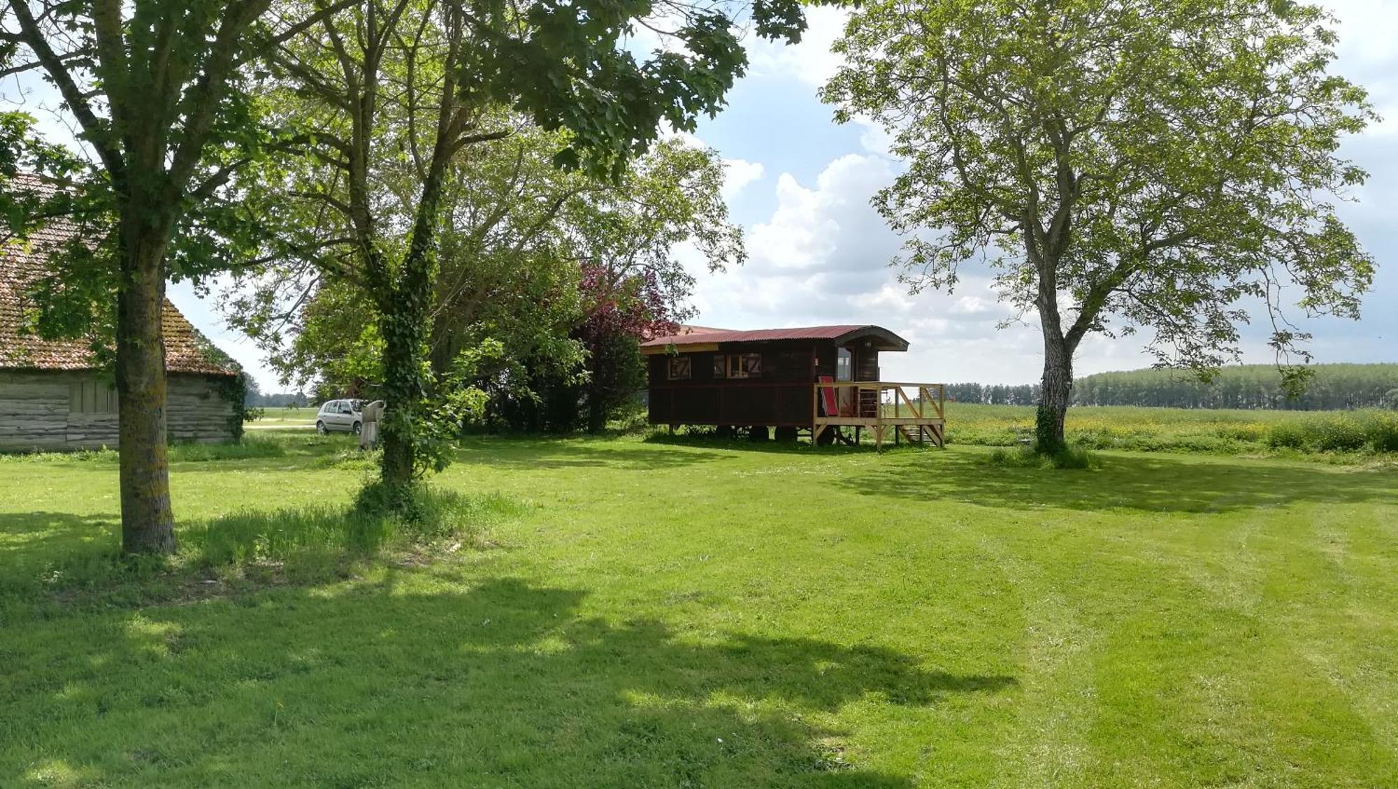 La Ferme De L'Isle Et Sa Roulotte Bed and Breakfast Avaray Rum bild