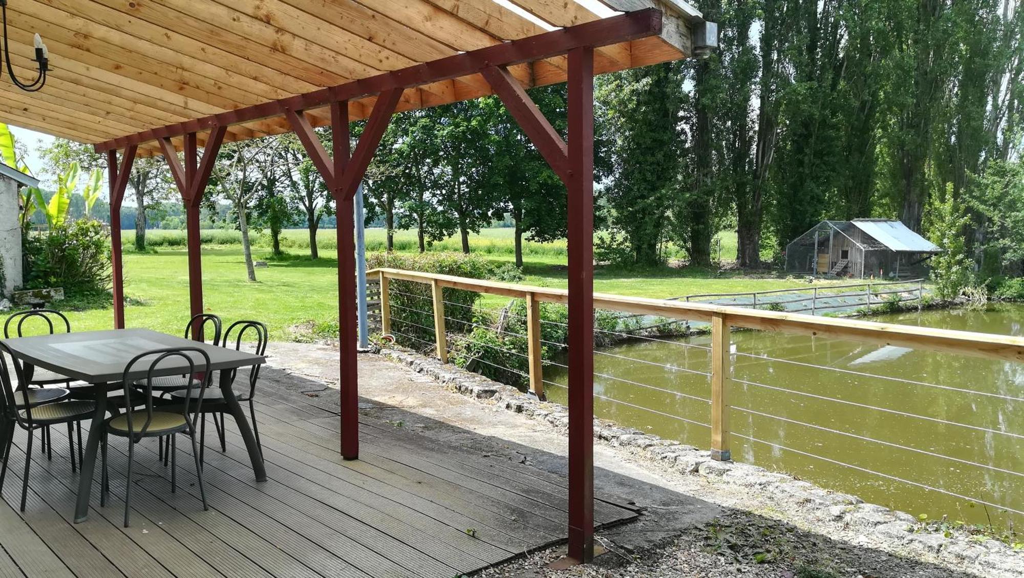 La Ferme De L'Isle Et Sa Roulotte Bed and Breakfast Avaray Rum bild